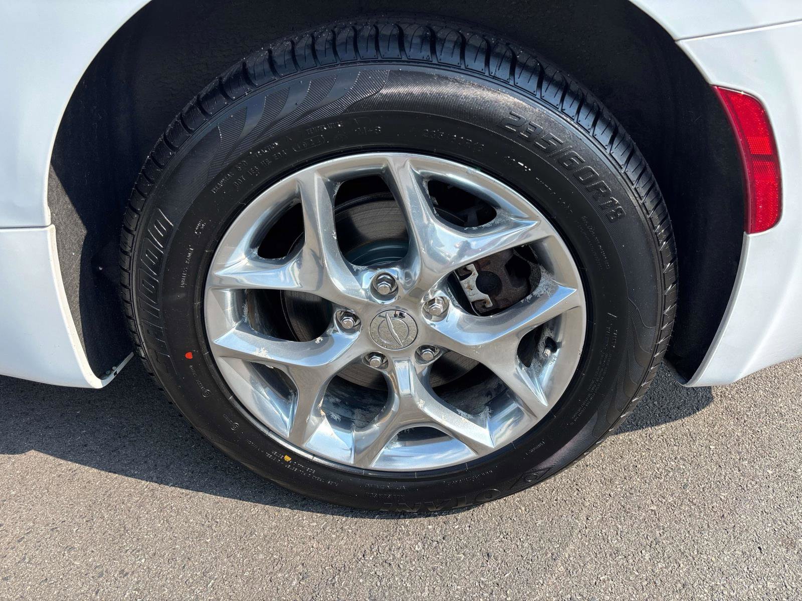 Used 2018 Chrysler Pacifica Limited image 7