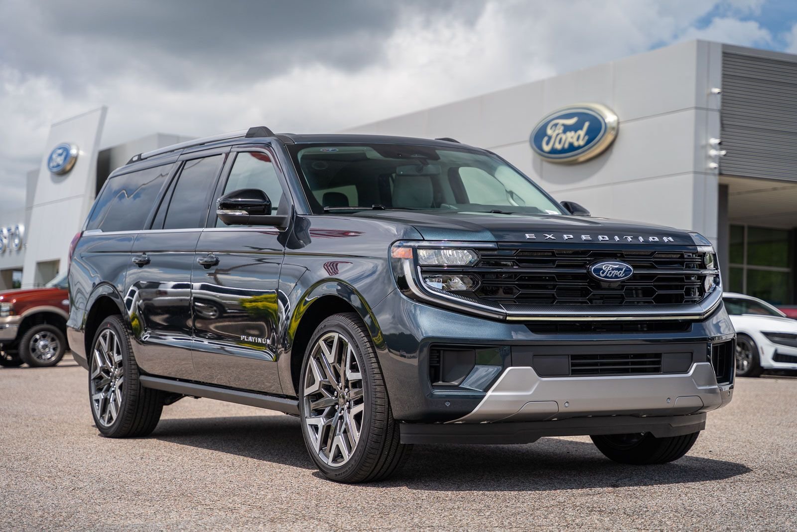New 2026 Ford Expedition Max Platinum w/ Platinum Ultimate Package