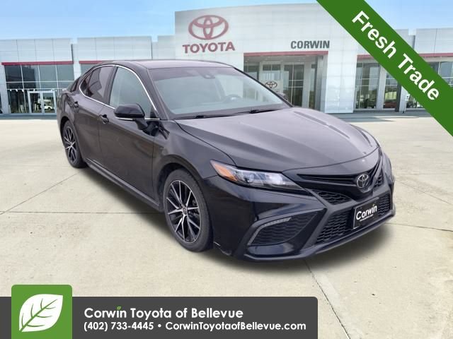 Certified 2023 Toyota Camry SE image 1