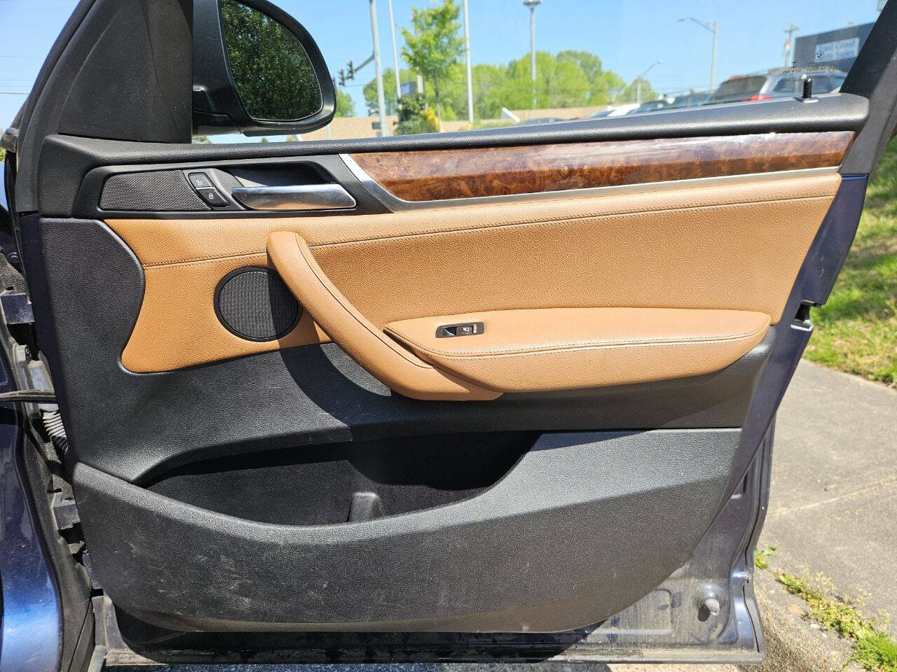 Used 2016 BMW X3 xDrive28i image 16