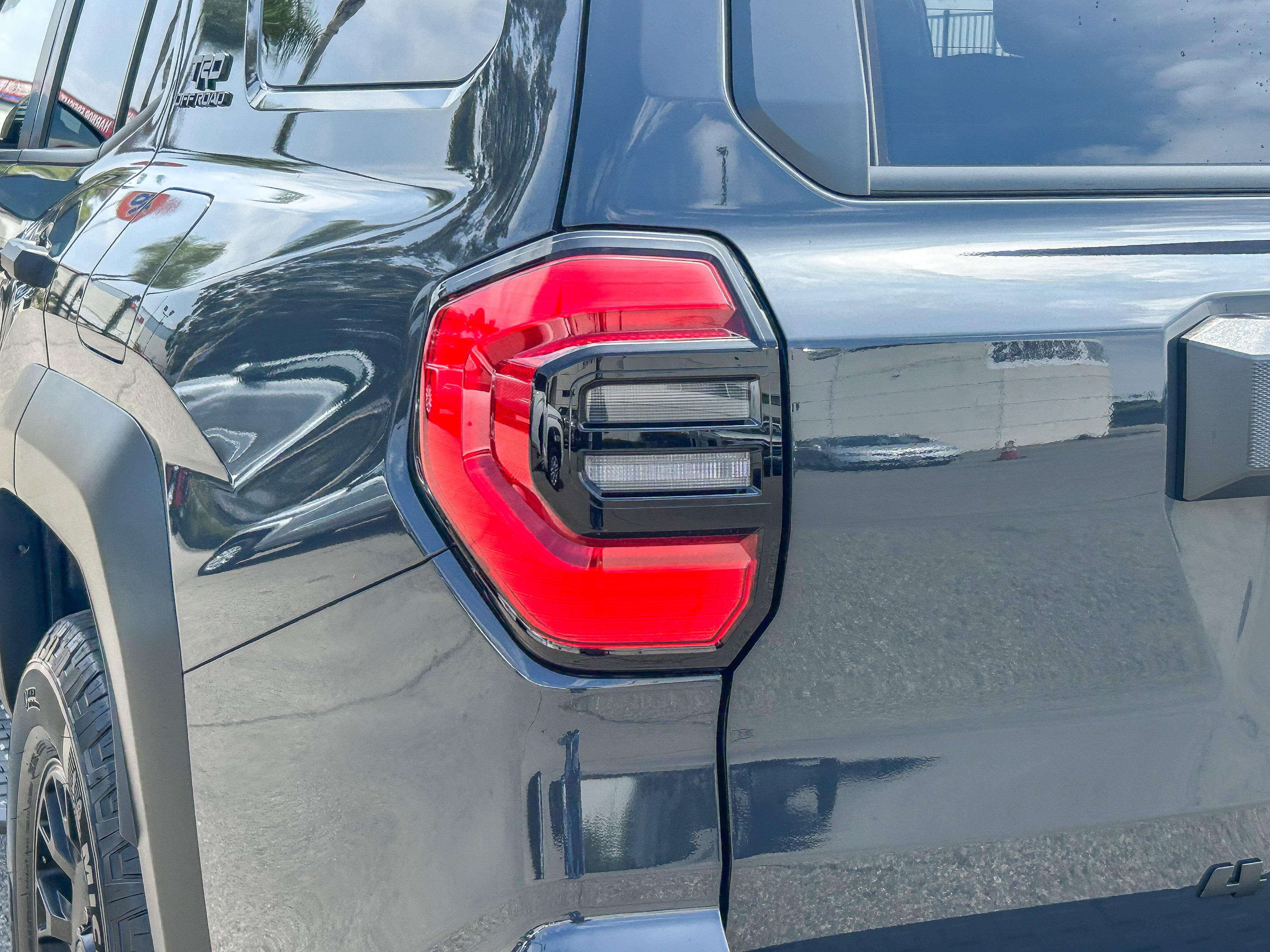 Used 2025 Toyota 4Runner TRD Off-Road Premium AWD/4WD image 9