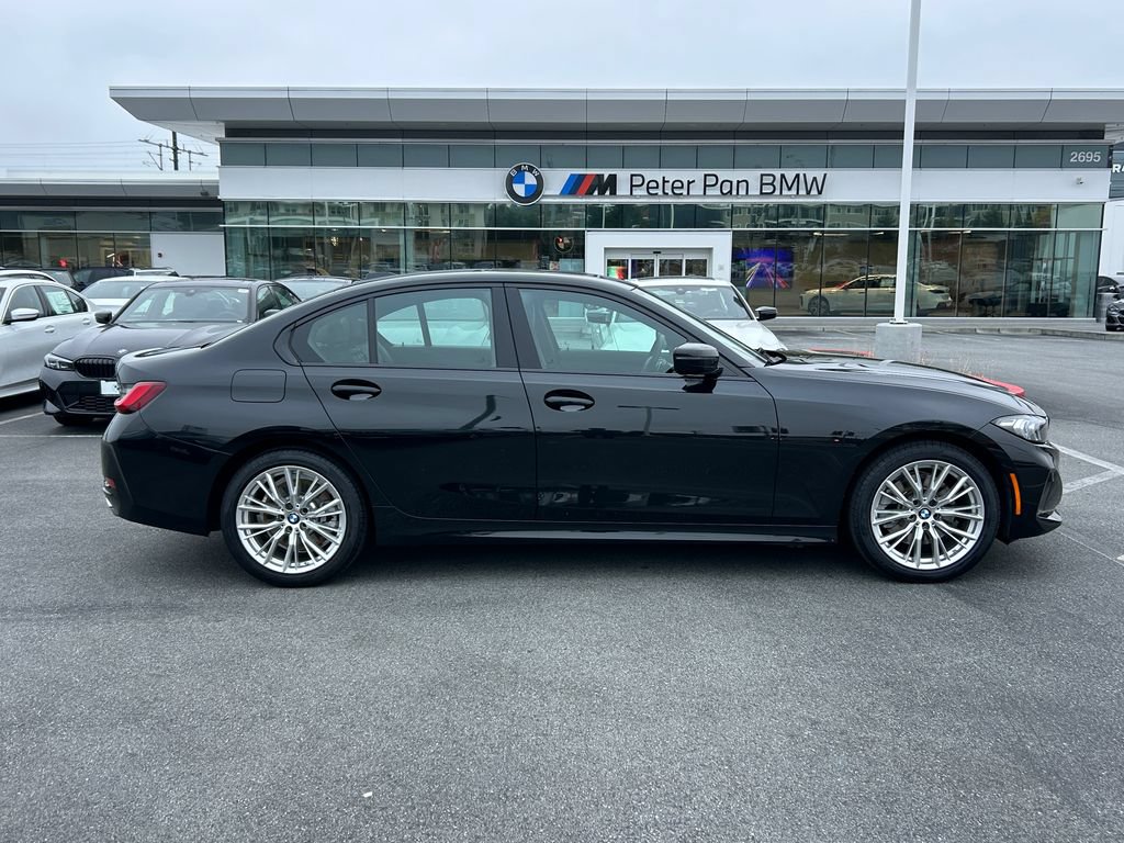 Used 2023 BMW 330i Sedan w/ Premium Package RWD image 6