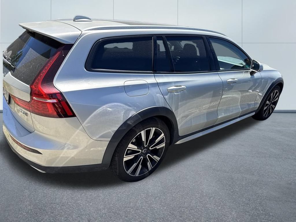 Used 2020 Volvo V60 T5 Cross Country AWD/4WD video 3