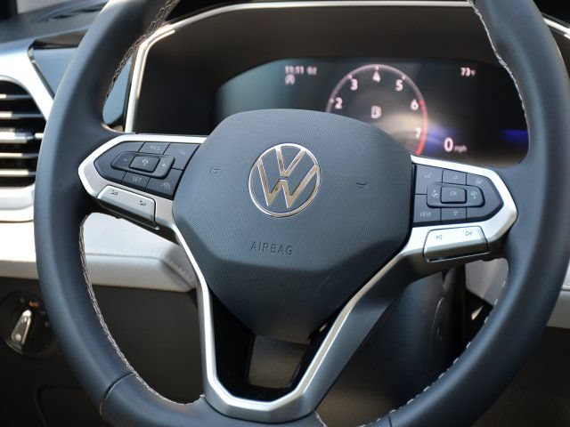 New 2026 Volkswagen Taos SE AWD/4WD image 21