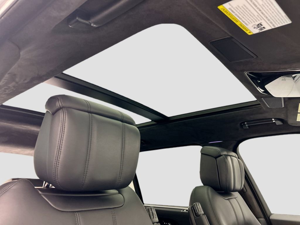 Used 2021 Land Rover Range Rover Long Wheelbase Autobiography image 17