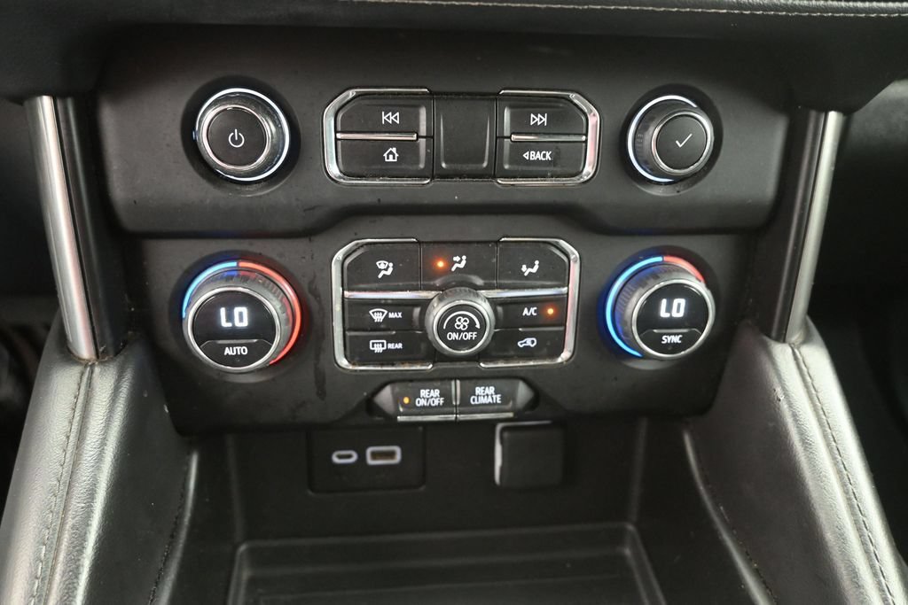 Used 2023 Chevrolet Suburban LS RWD image 28