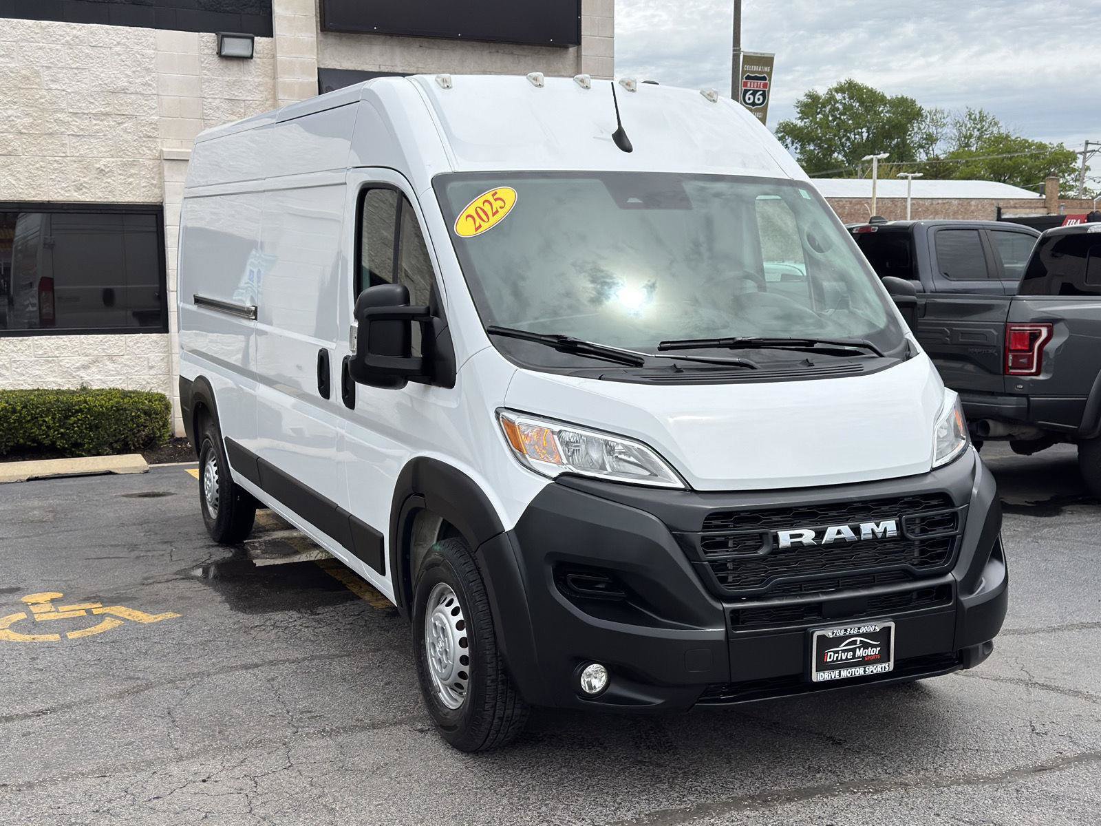 Used 2025 RAM ProMaster 2500 w/ Convenience Group FWD image 14
