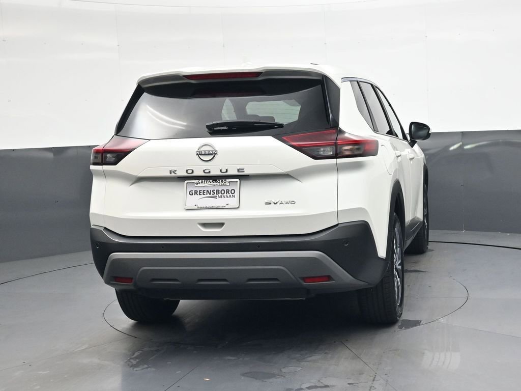 Used 2023 Nissan Rogue SV image 4