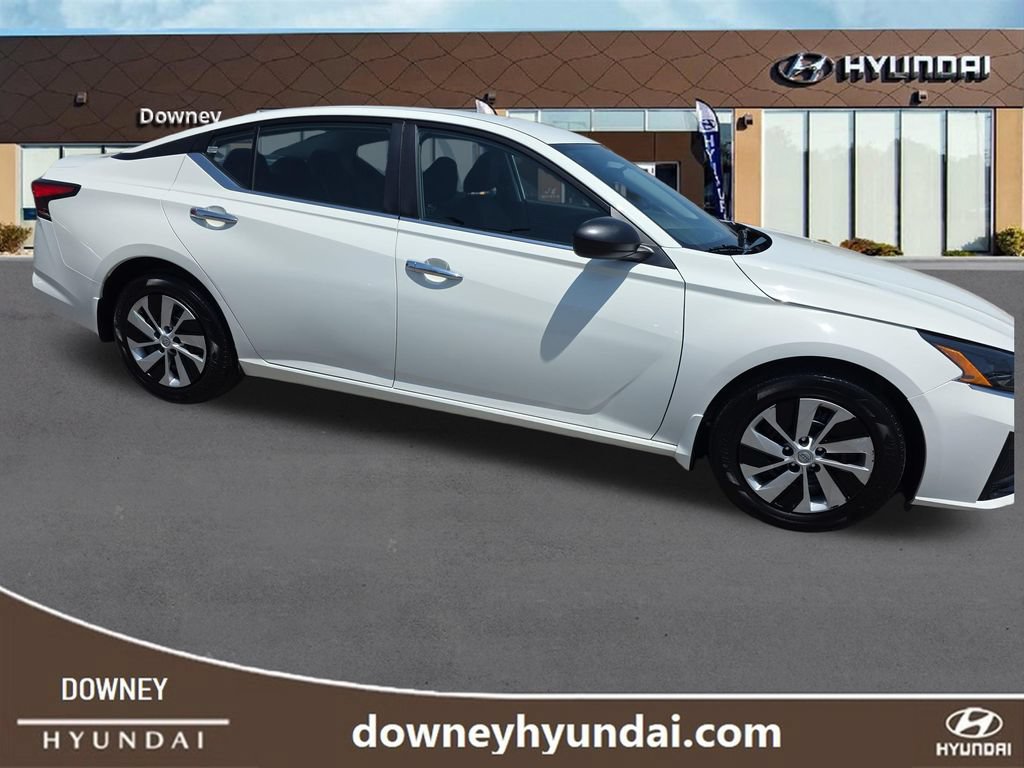 Used 2025 Nissan Altima 2.5 S FWD image 6