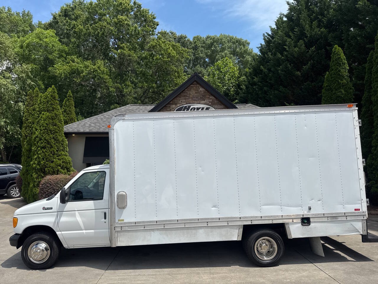 Used 2003 Ford E-450 and Econoline 450 RWD image 2