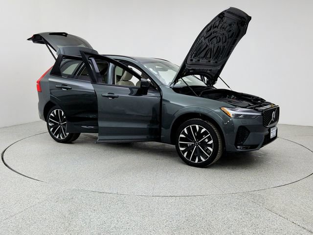 New 2026 Volvo XC60 B5 Ultra w/ Climate Package image 10