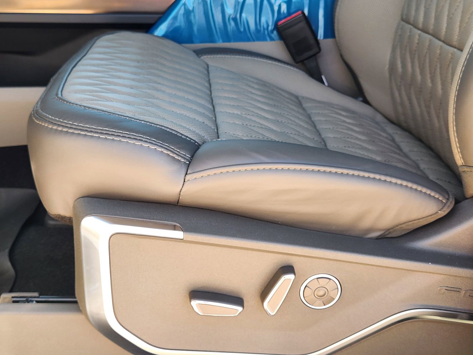 New 2026 Ford F150 Platinum w/ Equipment Group 703A Plus image 22