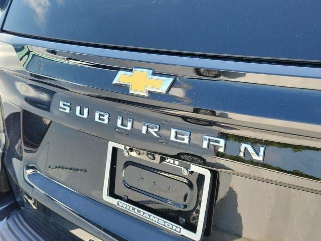 Used 2025 Chevrolet Suburban High Country AWD/4WD image 7