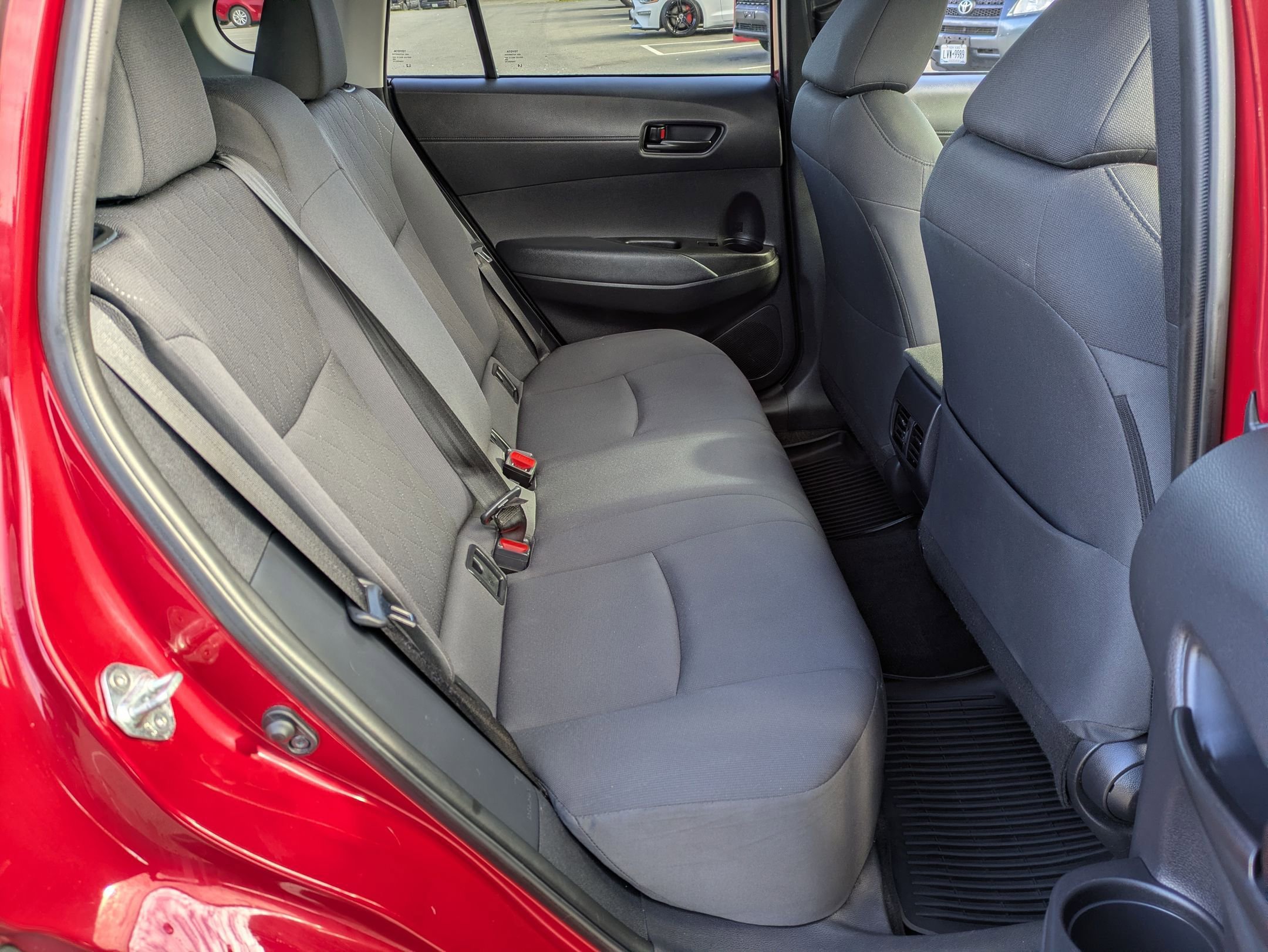 Used 2022 Toyota Corolla Cross LE image 19