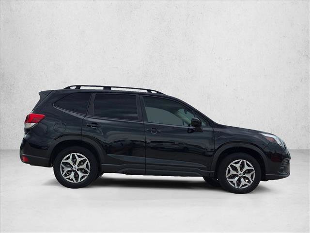 Used 2023 Subaru Forester Premium AWD/4WD image 4