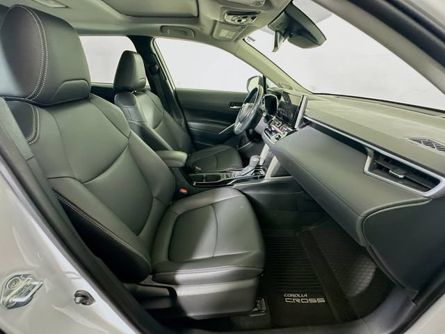 Certified 2023 Toyota Corolla Cross XLE w/ Convenience Package FWD image 28