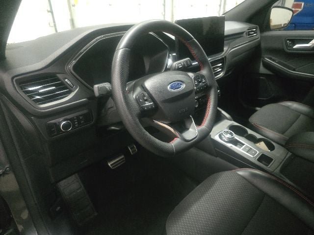 Used 2024 Ford Escape ST-Line w/ Tech Pack #1 AWD/4WD image 15