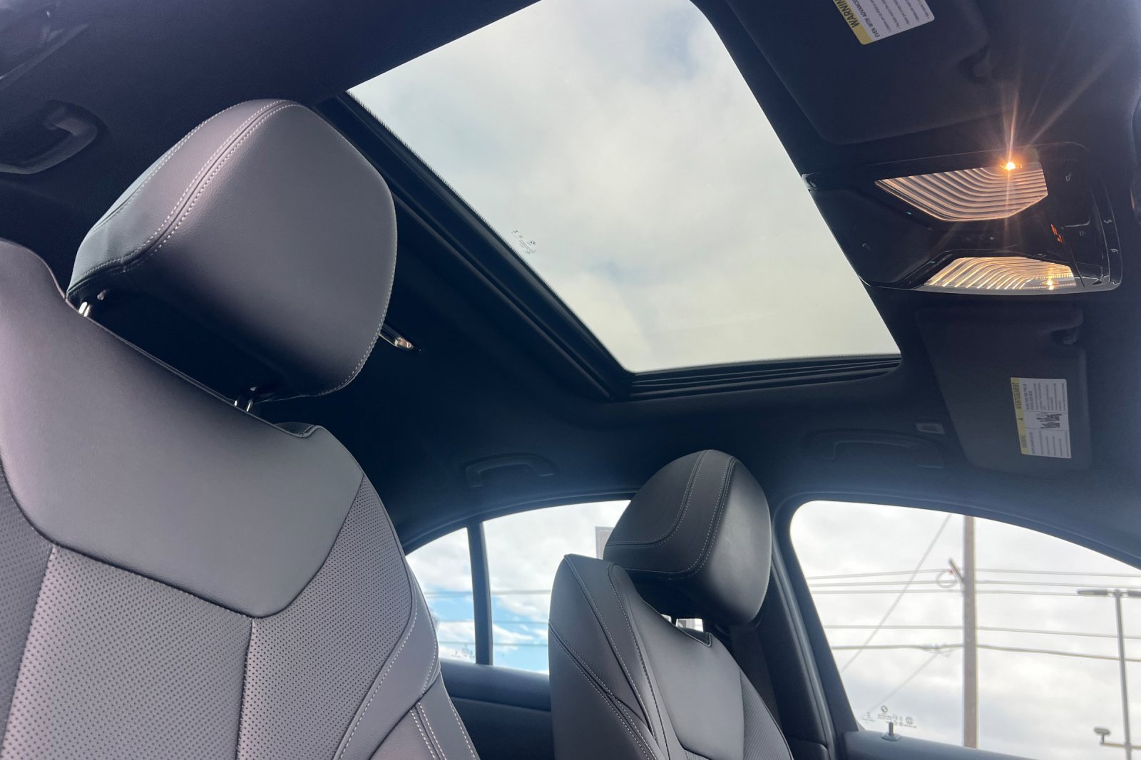 Used 2024 BMW 330i Sedan image 14