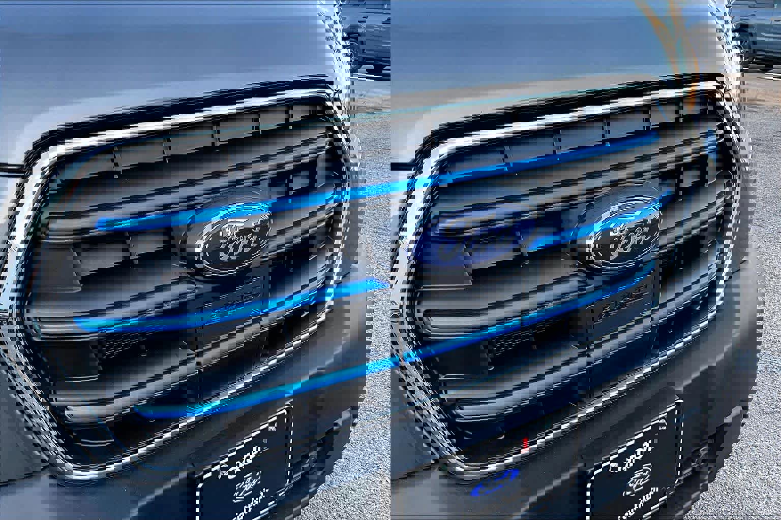 Used 2022 Ford E-Transit Medium Roof image 27