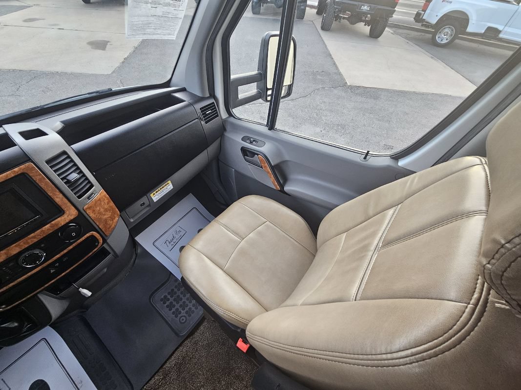 Used 2017 Mercedes-Benz Sprinter 3500 image 14