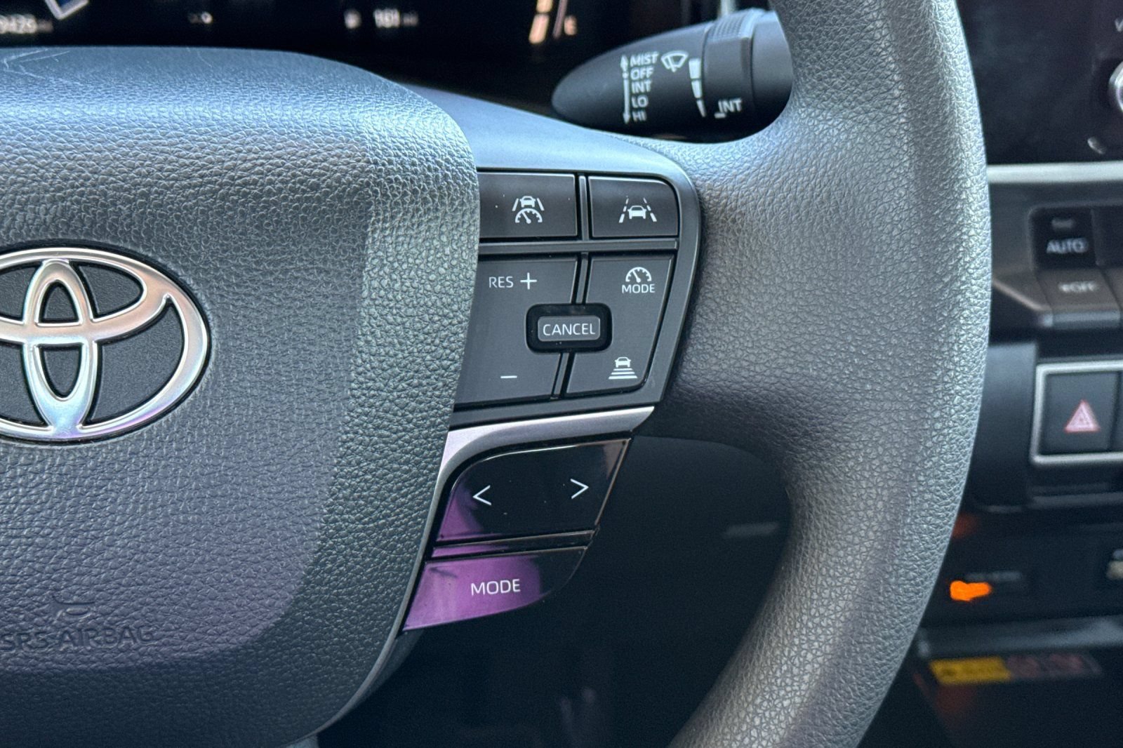 Used 2025 Toyota Camry LE FWD image 34