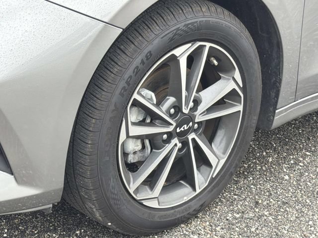 Used 2024 Kia Forte LXS FWD image 17