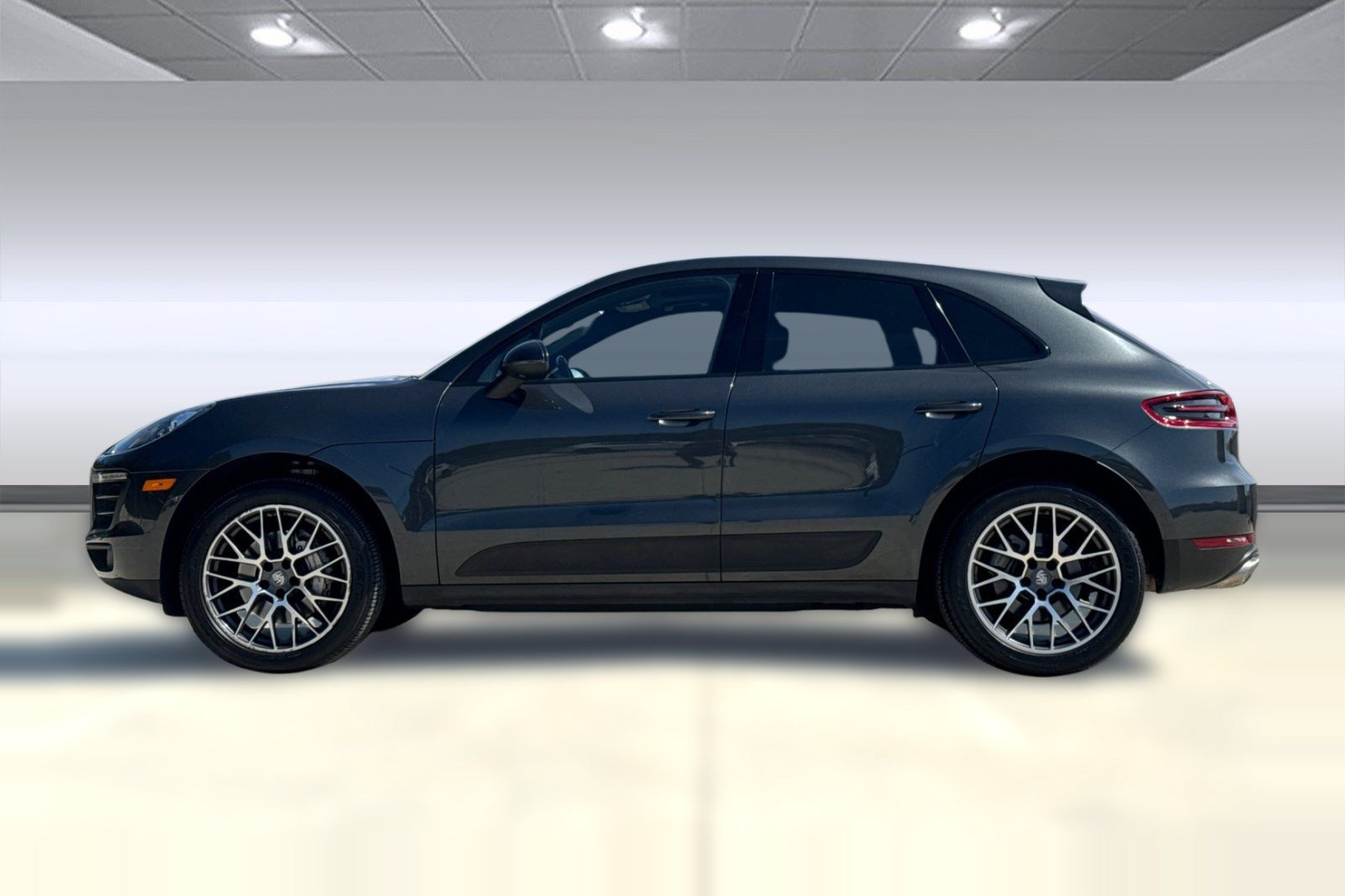 Used 2018 Porsche Macan S AWD/4WD image 2