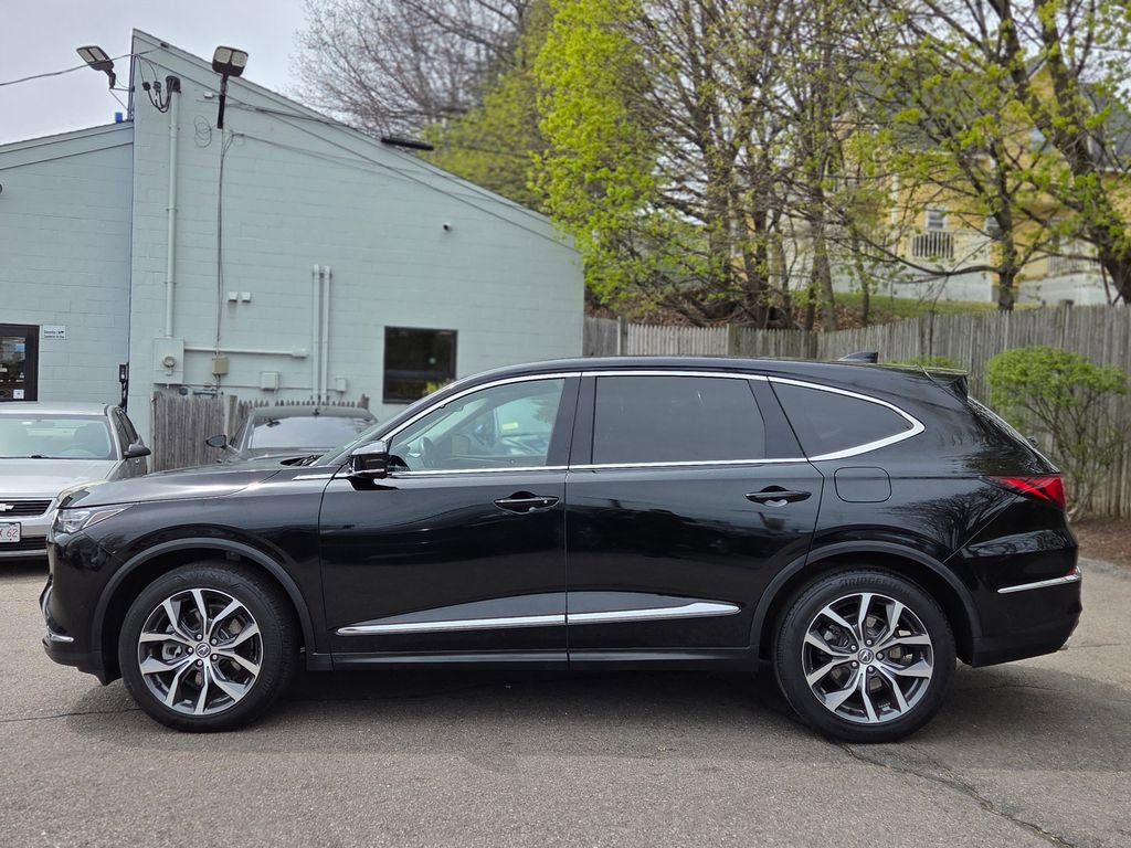 Used 2024 Acura MDX SH-AWD w/ Technology Package image 3