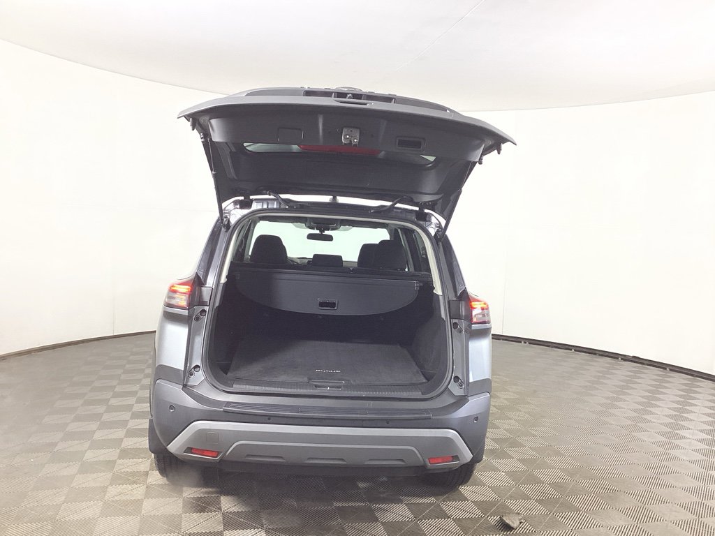 Used 2022 Nissan Rogue S image 30