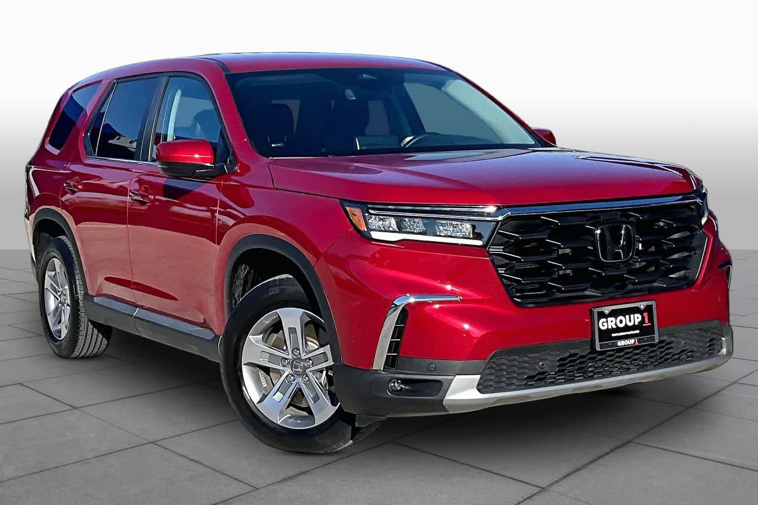 Used 2025 Honda Pilot EX-L image 3