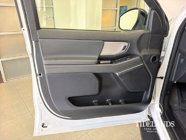Certified 2025 Ford Expedition Active AWD/4WD image 13