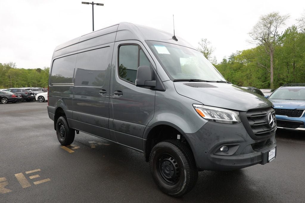 Used 2023 Mercedes-Benz Sprinter 2500 image 7
