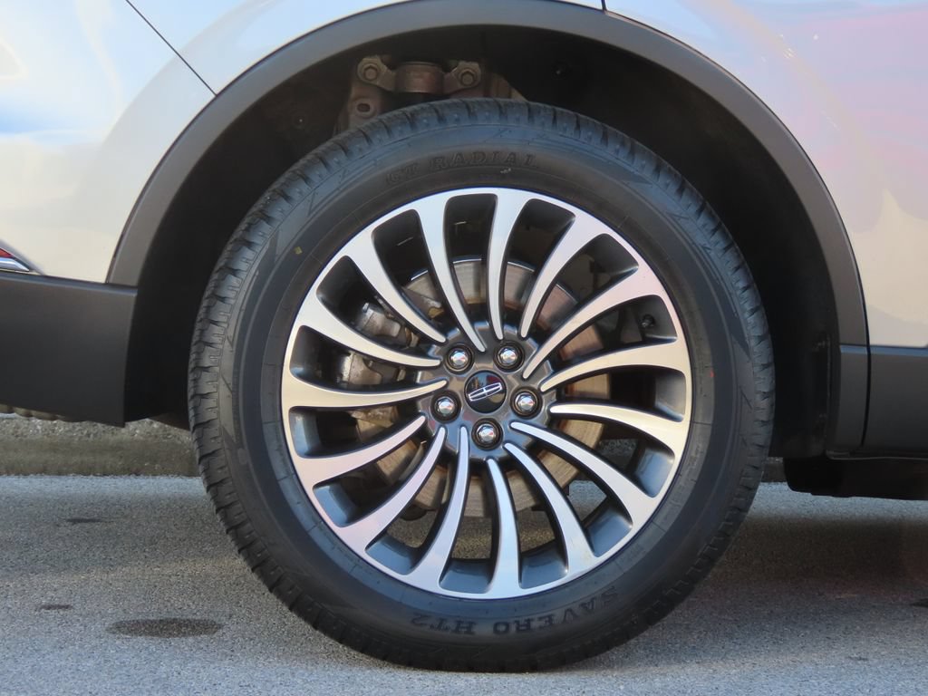 Used 2023 Lincoln Aviator AWD w/ Premium Package image 17