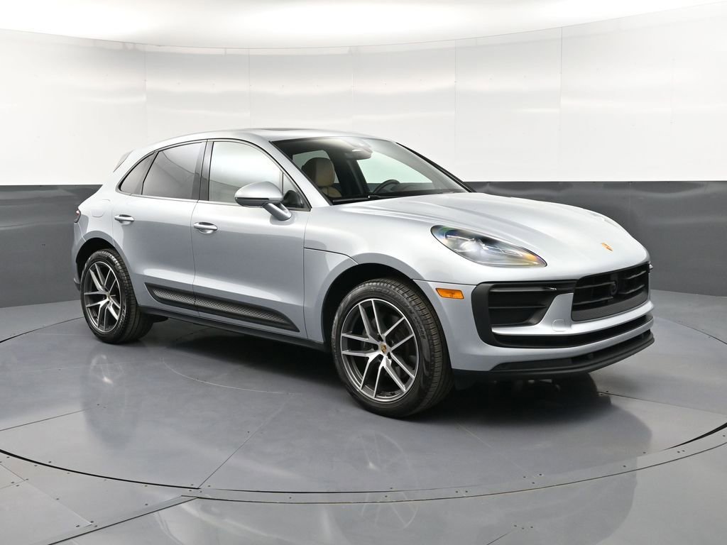 Certified 2023 Porsche Macan Turbo AWD/4WD image 10