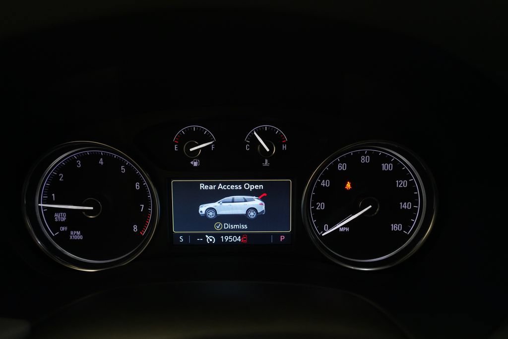Used 2023 Buick Enclave Essence AWD/4WD image 2