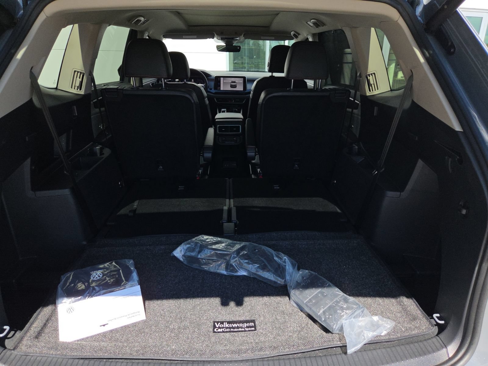 Certified 2024 Volkswagen Atlas Peak Edition SEL AWD/4WD image 22