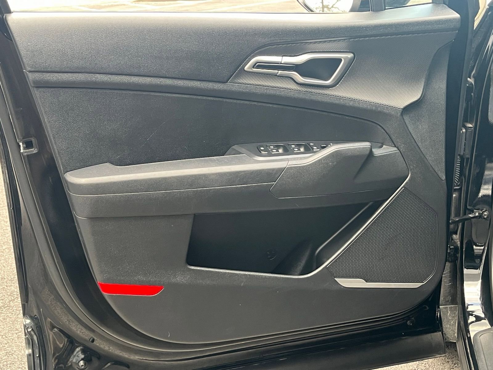 Used 2025 Kia Sportage LX FWD image 18