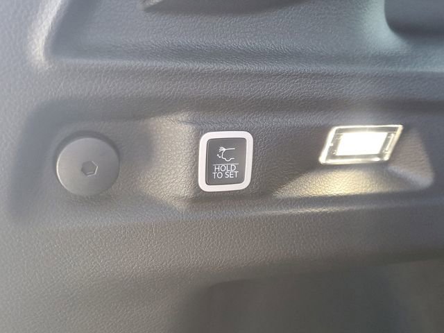 New 2025 Jeep Grand Cherokee L Altitude image 6