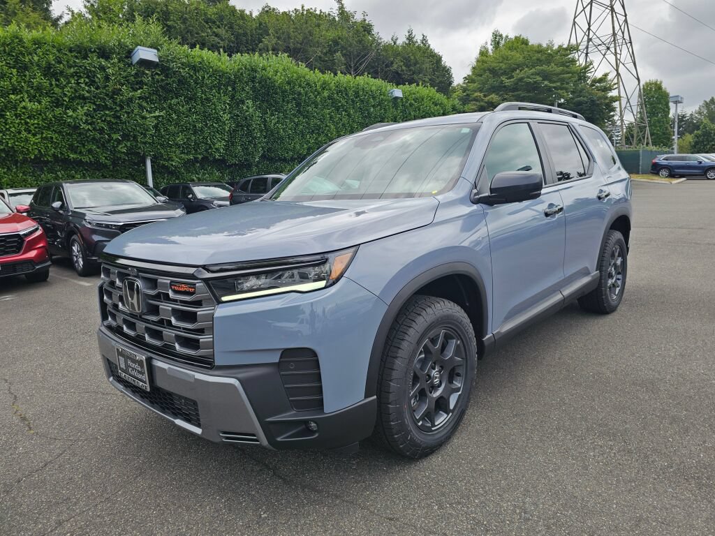 New 2026 Honda Pilot TrailSport image 3