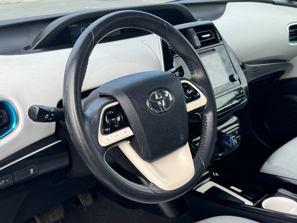 Used 2016 Toyota Prius image 9