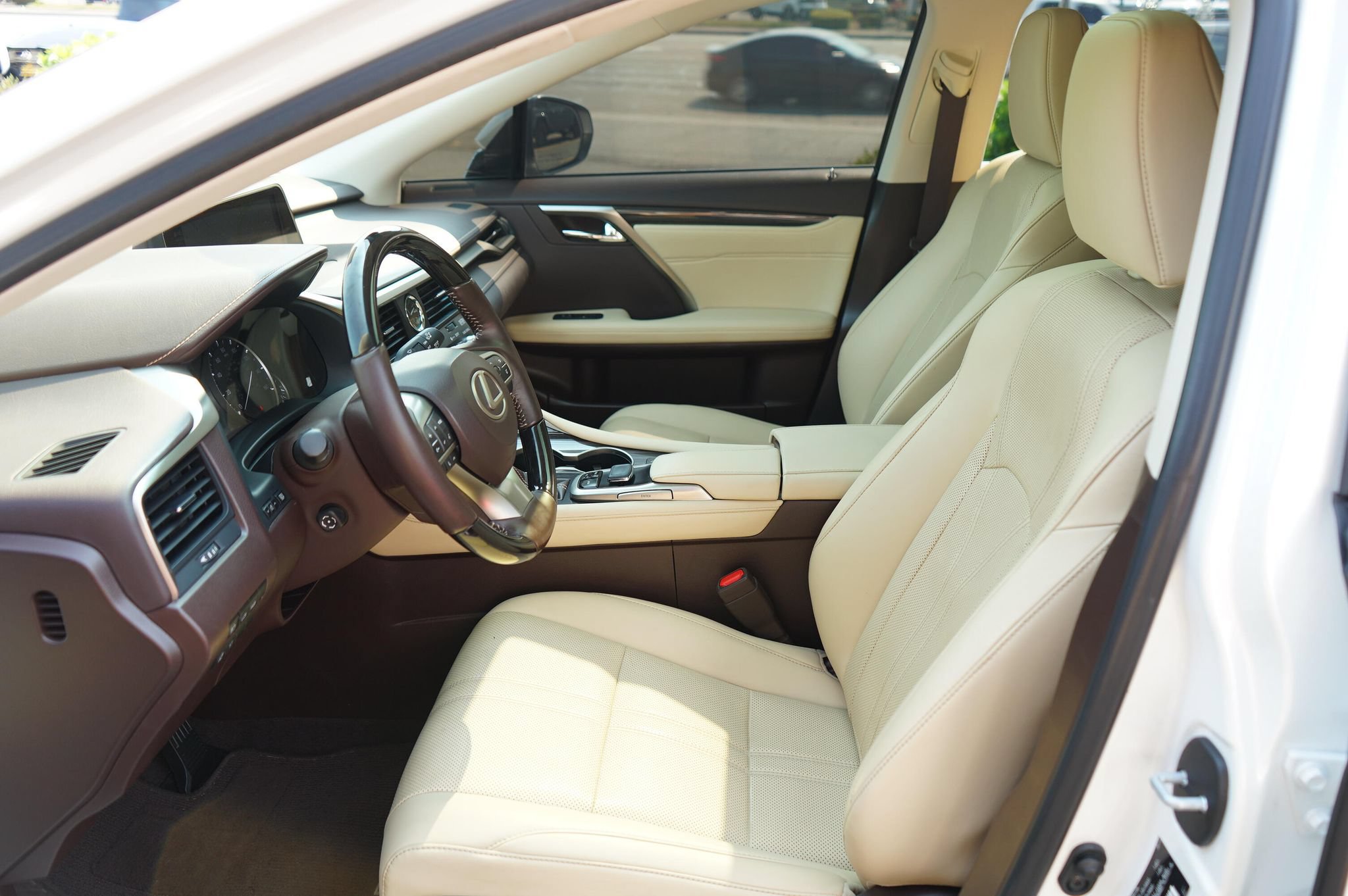 Used 2019 Lexus RX 350L Luxury w/ Accessory Package AWD/4WD image 12