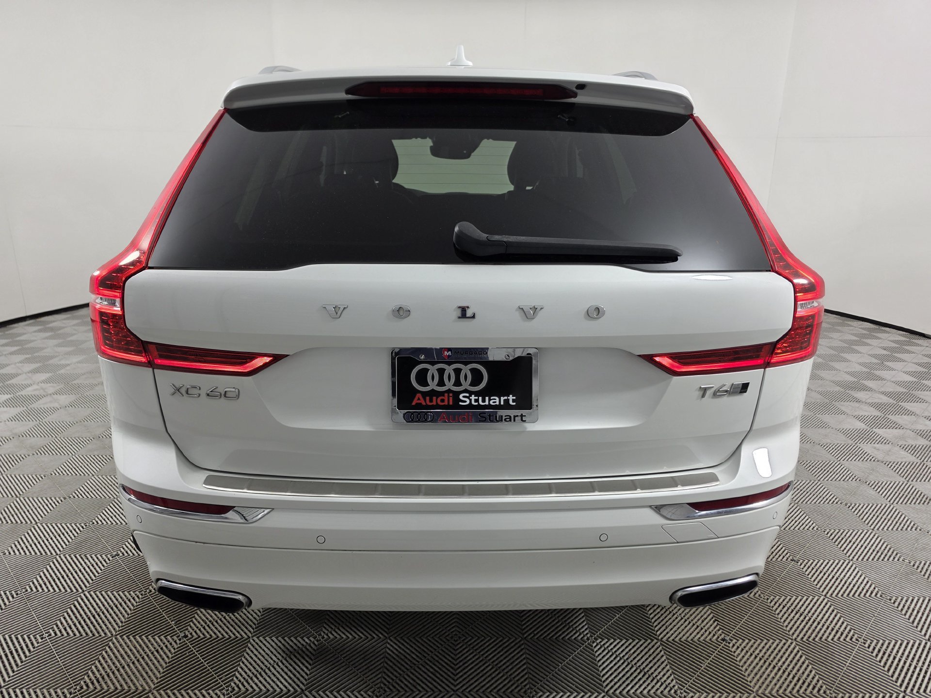 Used 2018 Volvo XC60 T6 Inscription w/ Convenience Package AWD/4WD image 42