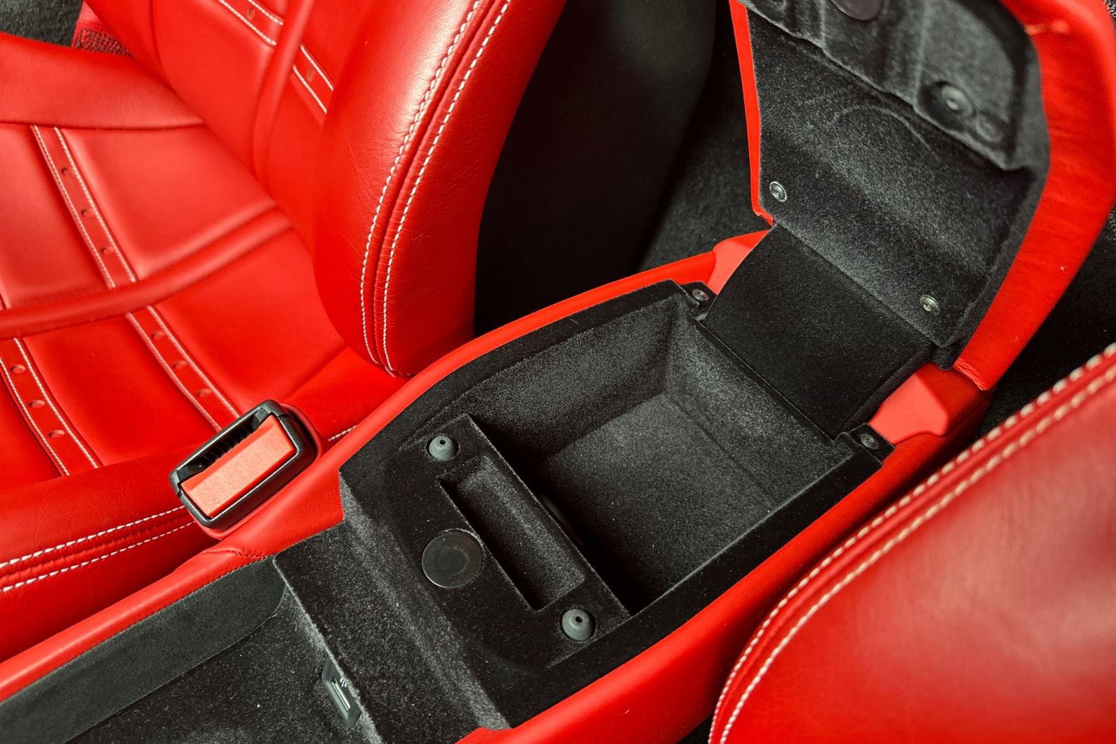 Used 2017 Ferrari 488 Spider image 25