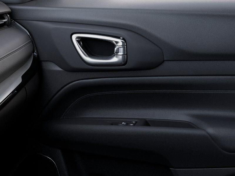 New 2025 Jeep Compass Latitude w/ Sun & Sound Group image 25