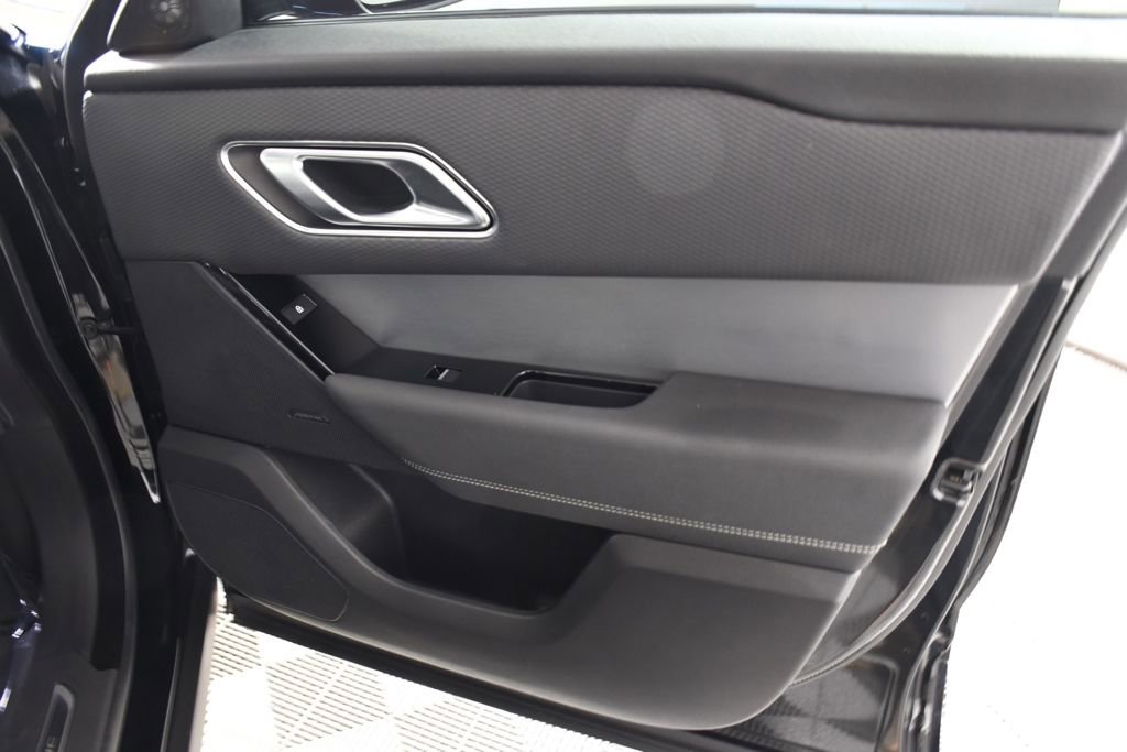 Used 2023 Land Rover Range Rover Velar R-Dynamic S AWD/4WD image 18