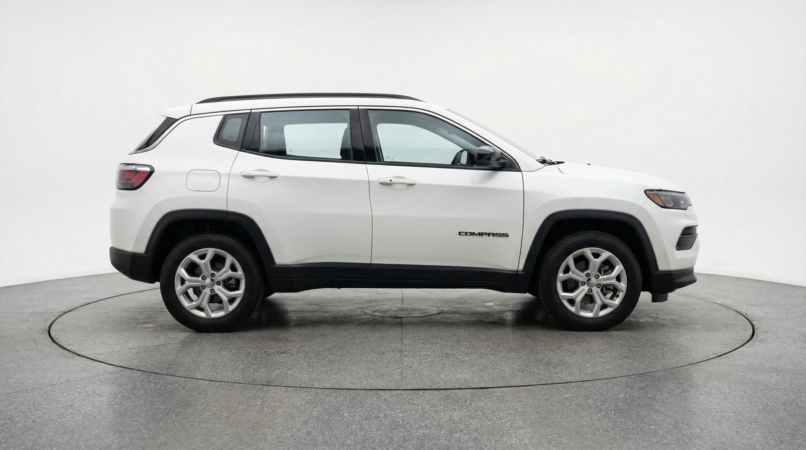 Used 2025 Jeep Compass Latitude image 11
