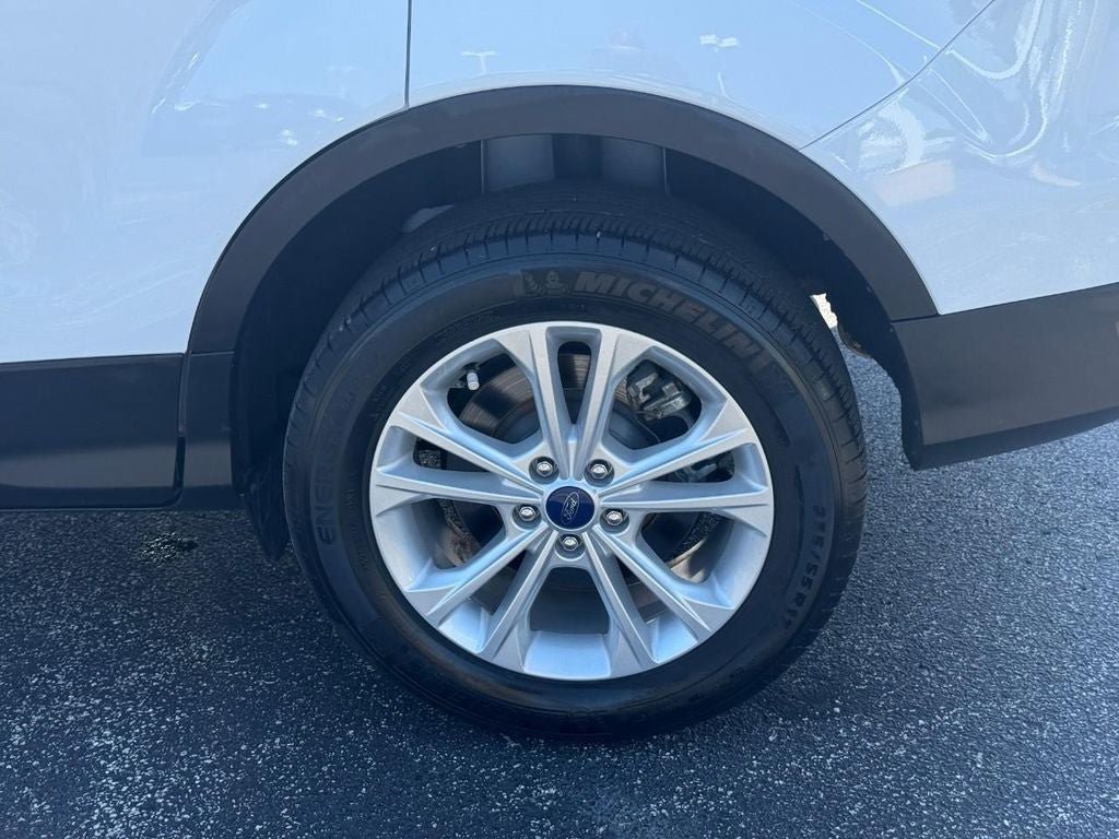 Used 2017 Ford Escape SE FWD image 6