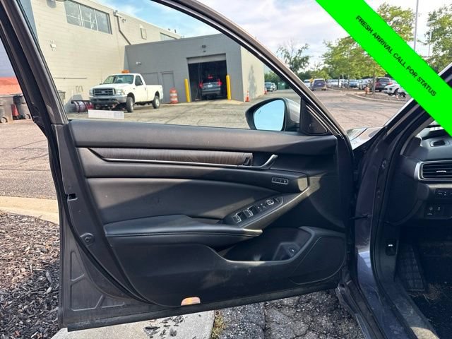Used 2018 Honda Accord Touring image 19