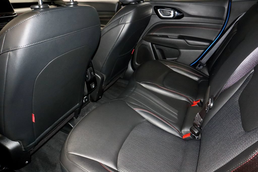 Used 2025 Jeep Compass Trailhawk AWD/4WD image 20