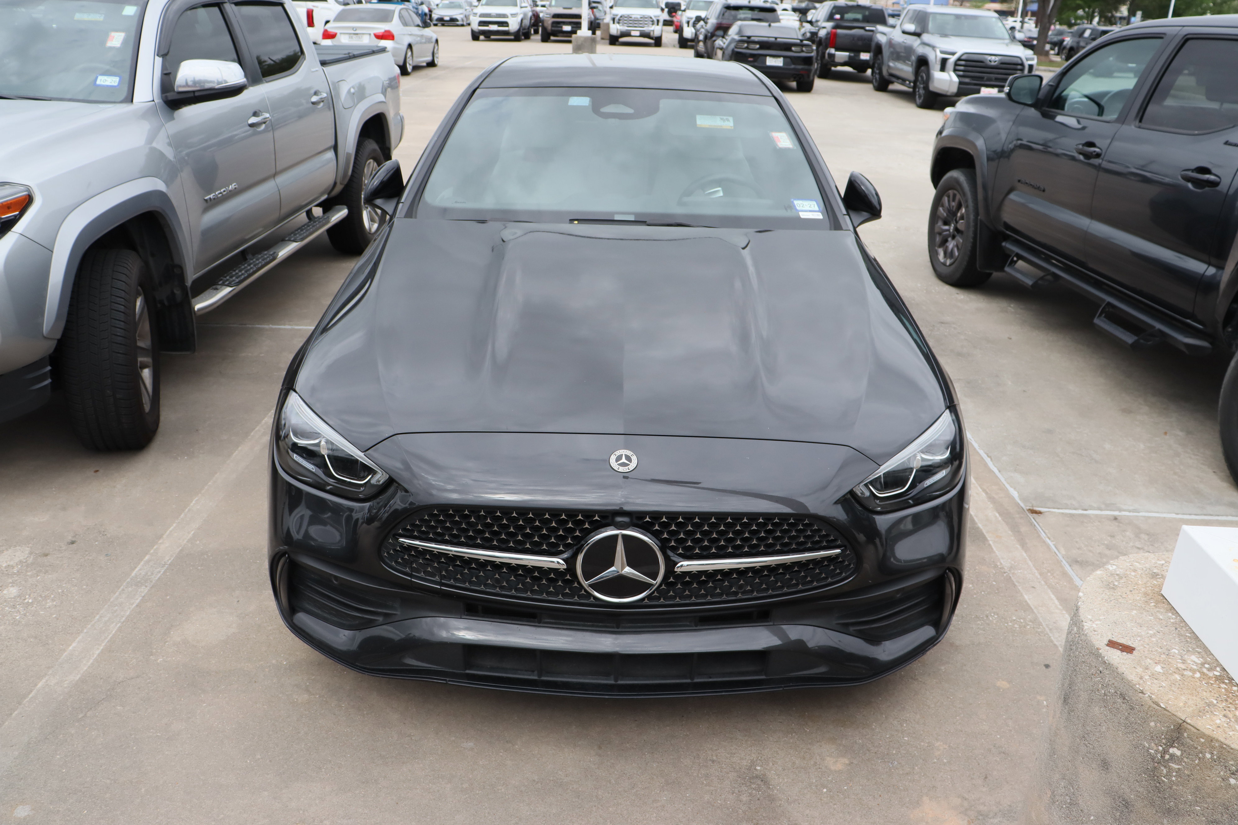 Used 2024 Mercedes-Benz C 300 Sedan image 3